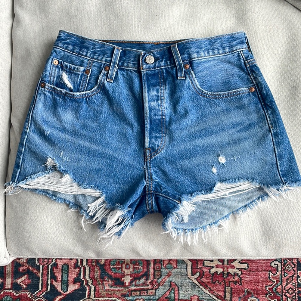 LEVIS 501 shorts - Picture 2 of 3